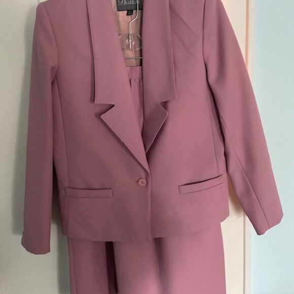 Women's Skirt Set (Skirt and Jacket) - Picture 1 of 3